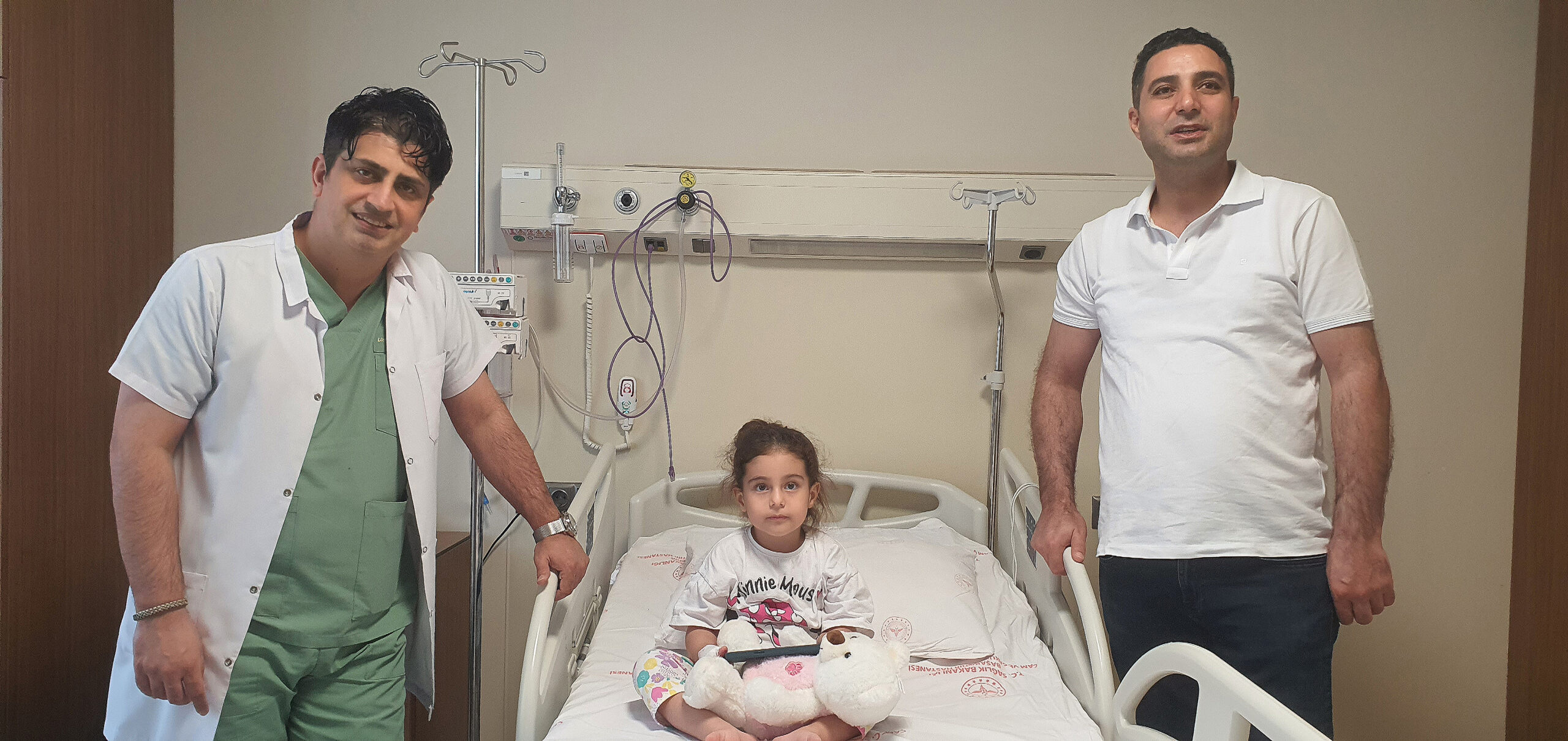 Berfin'in ameliyatı sırasında çıkarılan manyetik boncuklar