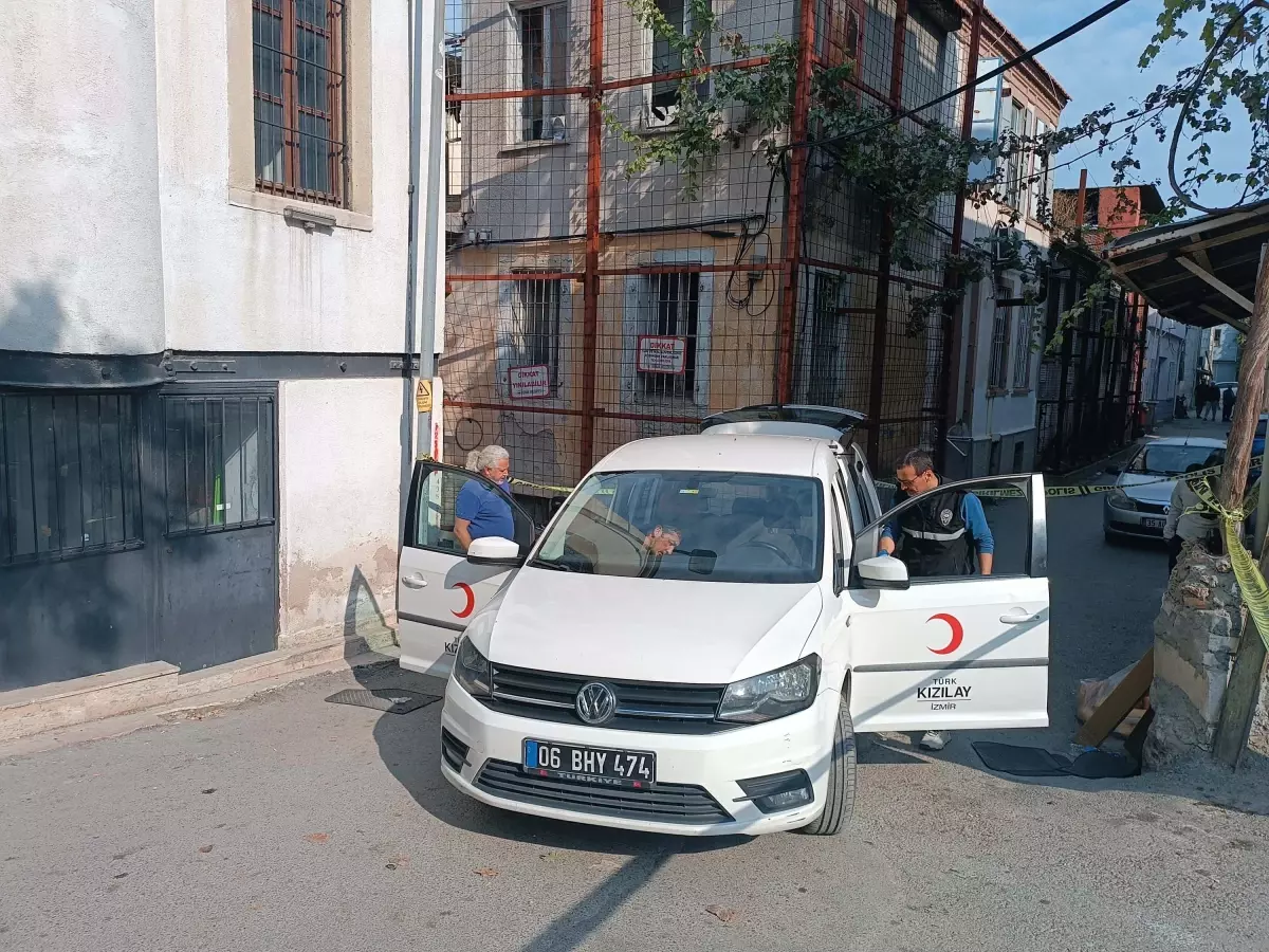 izmirde kizilay calisani tabancayla vuruldu KddS58fF.jpg