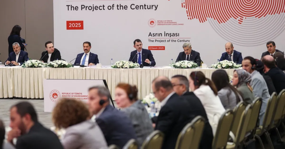 uluslararasi gazeteciler yeniden dogusa taniklik etti dunya asrin insaasina sasti kaldi WeevReq1.webp