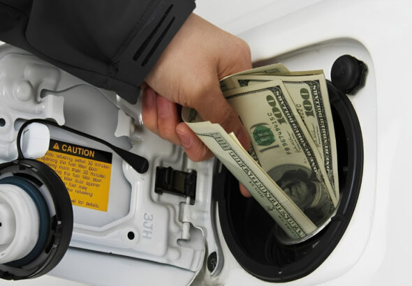 once-motorin-simdi-benzin-yukselen-petrol-fiyatlari-pompalara-yansidi-d9t3ZRzI